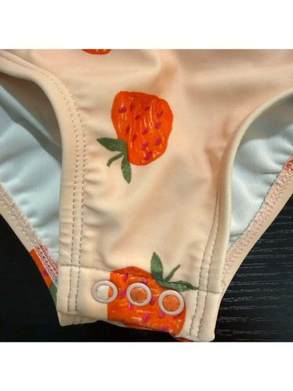 12-24M Baby Girl Strawberry Rash Guard Swimsuit & Hat Carter’s Beach Pool